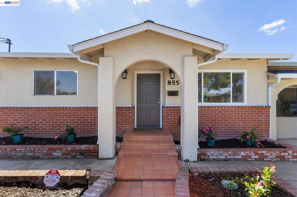 855 Olivina Avenue Property Photo 3