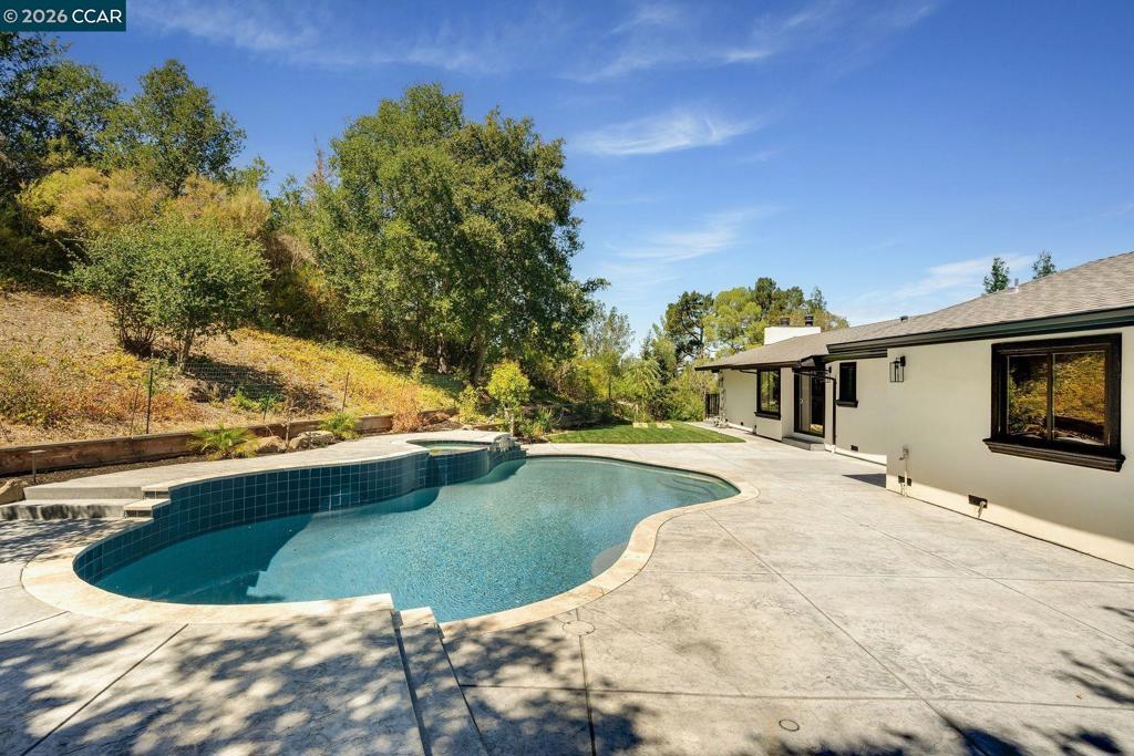 481 Montcrest Pl Property Photo 46