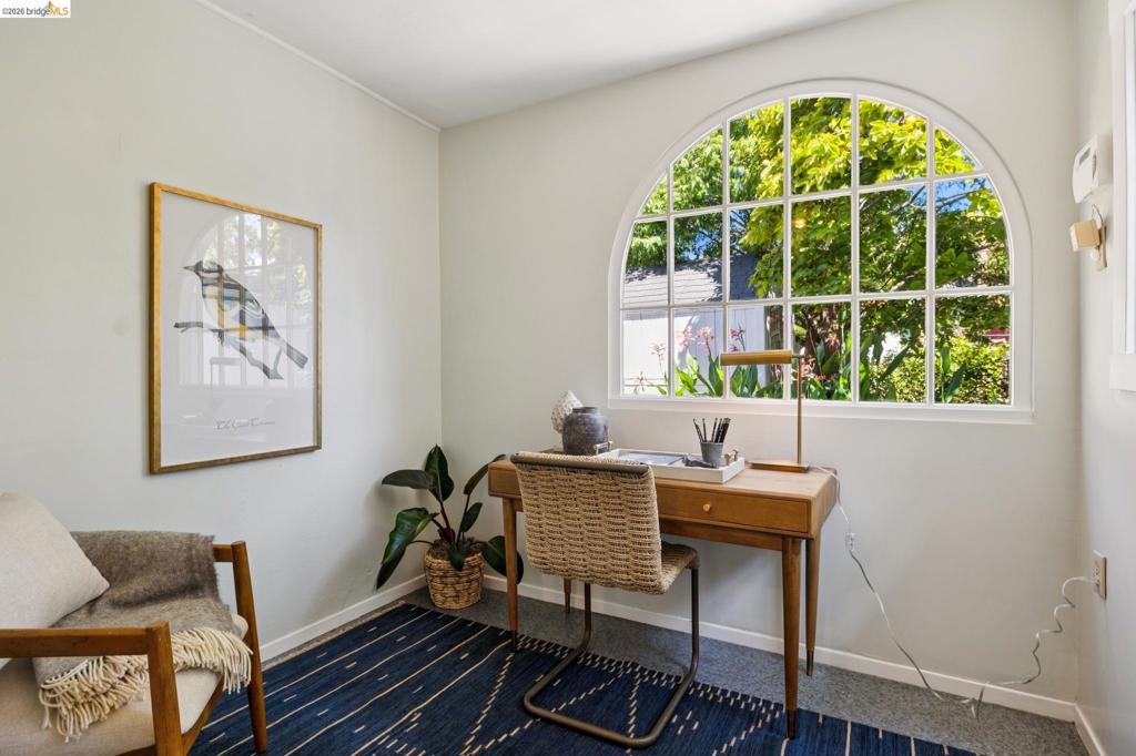 3027 Regent St Property Photo 19