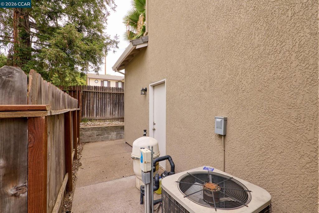 4233 Shandwick Dr Property Photo 24