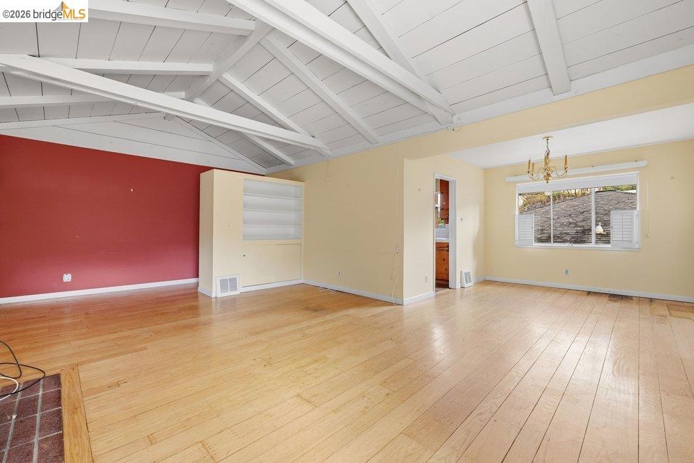 206 Colgate Property Photo 5
