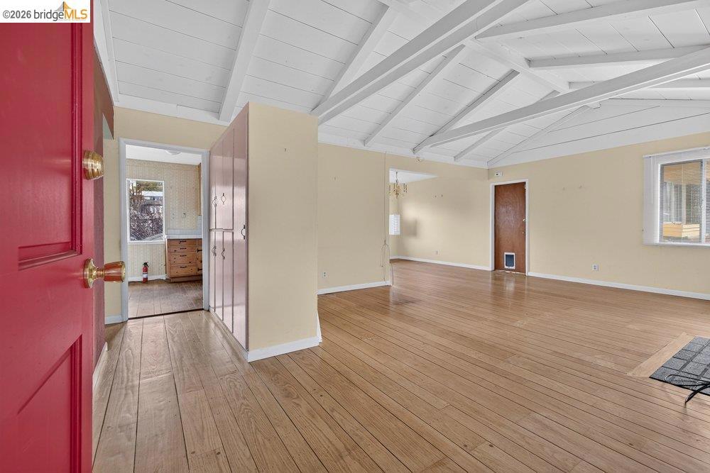 206 Colgate Property Photo 7