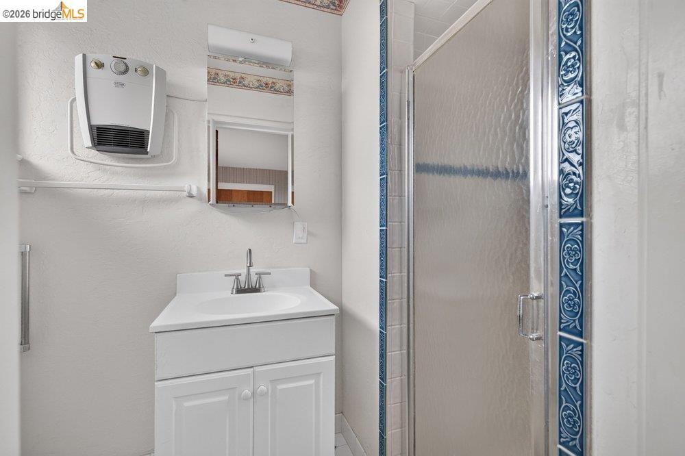 206 Colgate Property Photo 14