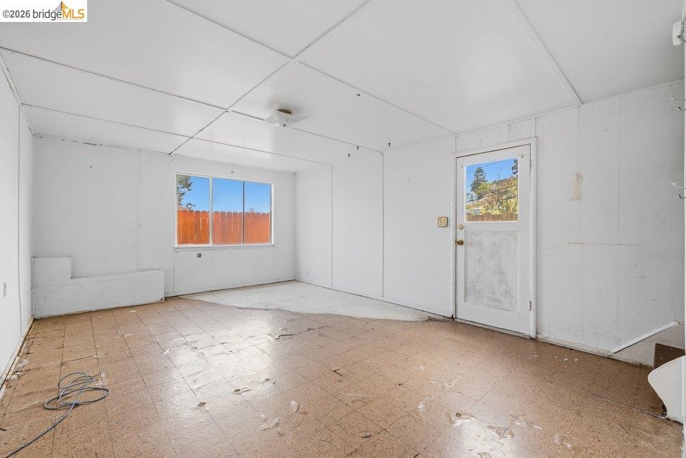 206 Colgate Property Photo 19