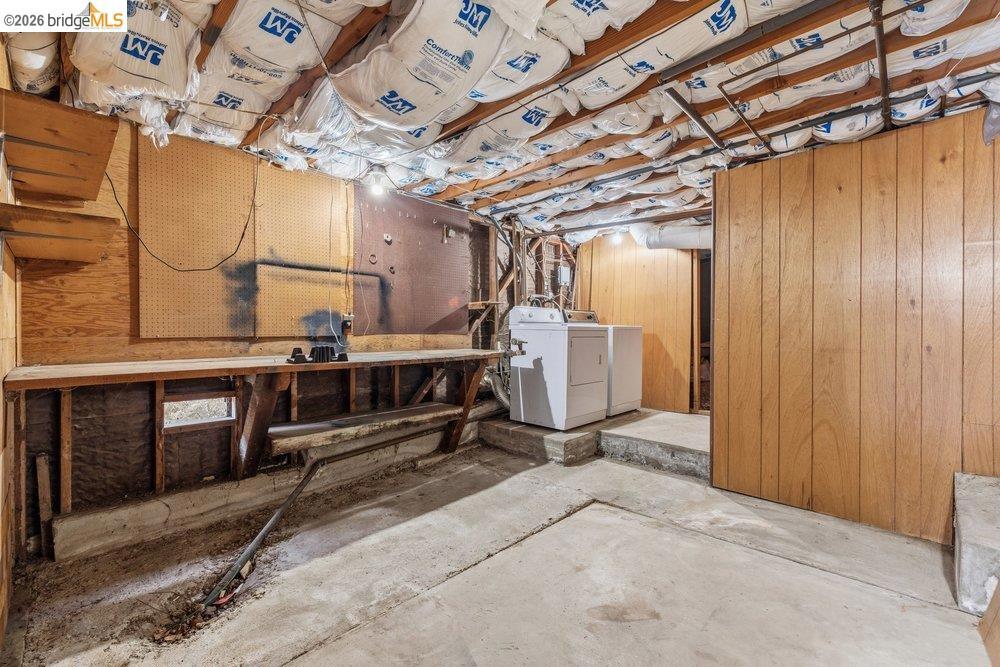206 Colgate Property Photo 20