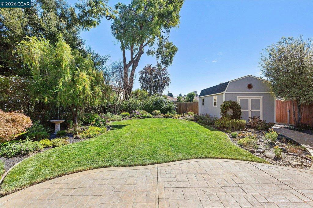 19656 San Miguel Ave Property Photo 33