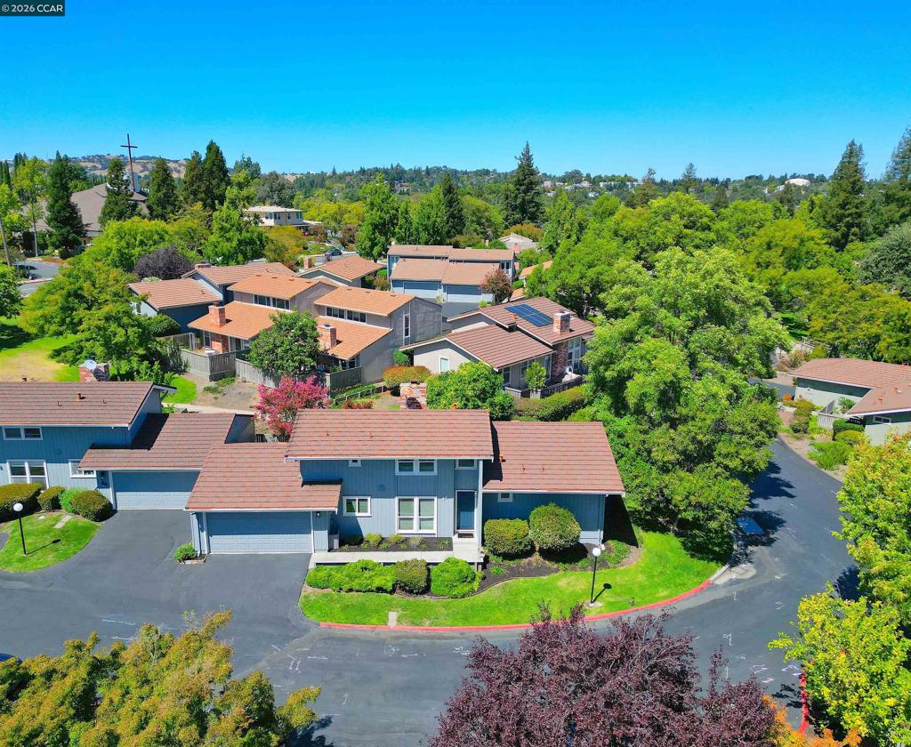 48 Rolling Green Circle Property Photo 1