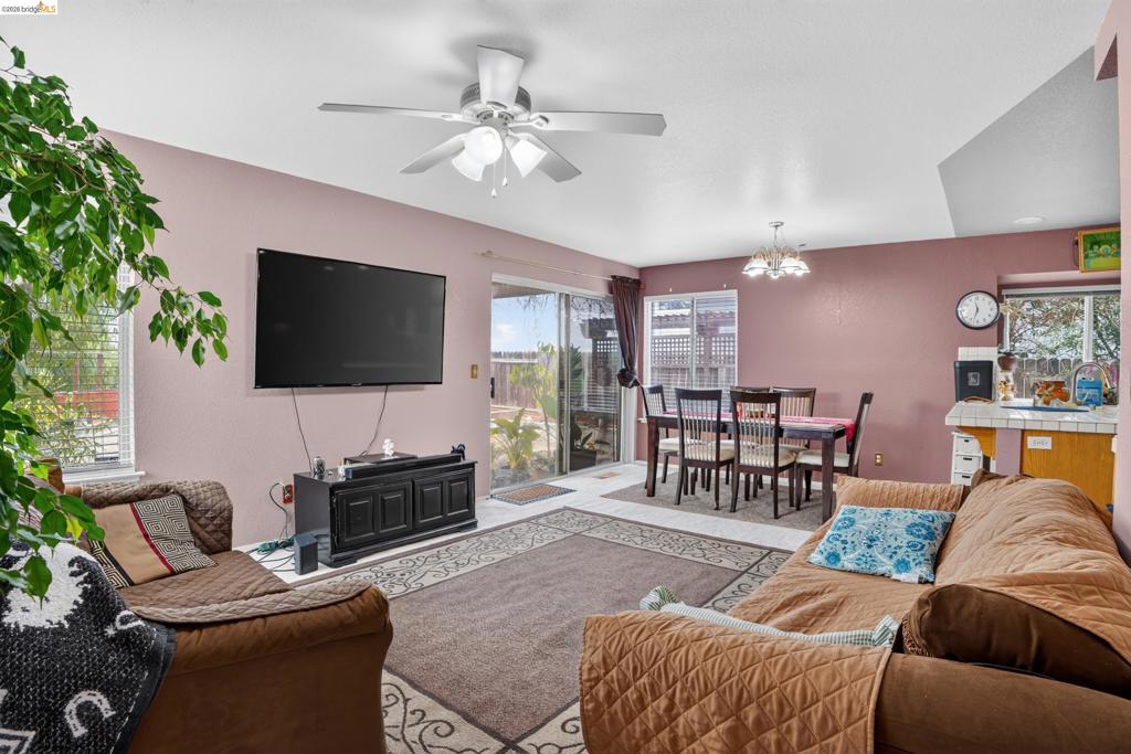 4148 Meadow Lake St Property Photo 8