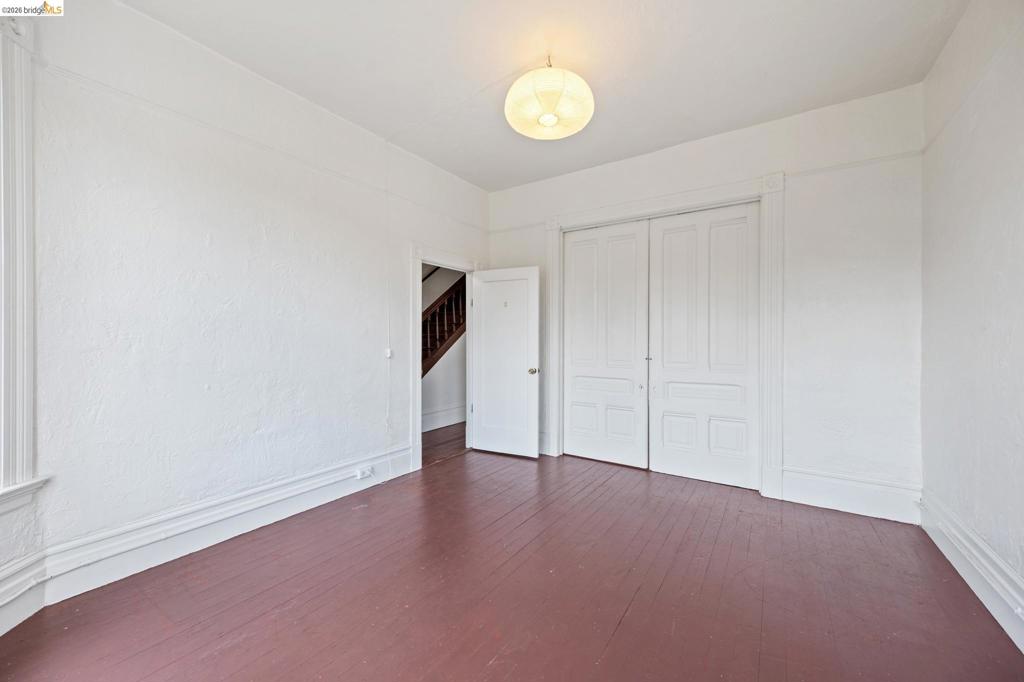 1025 55th St Property Photo 12