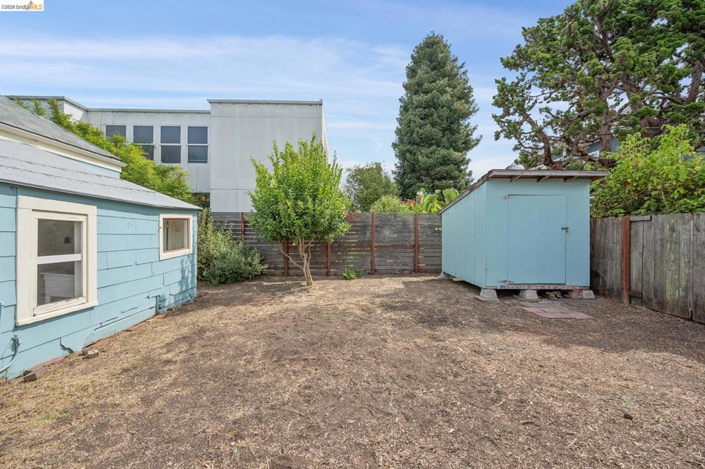 1025 55th St Property Photo 47