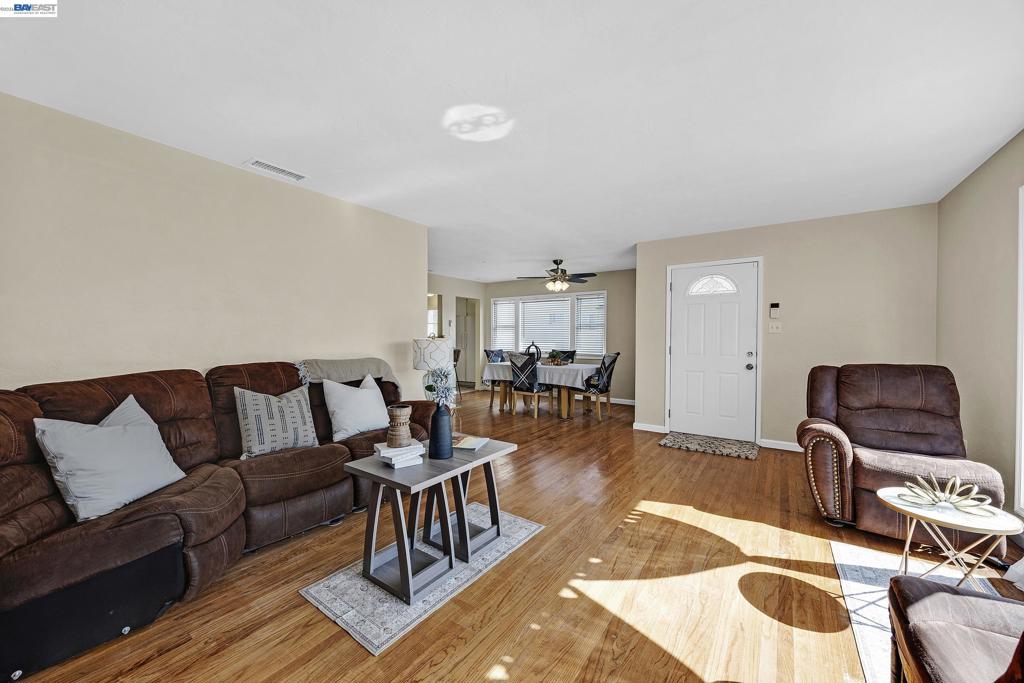 1441 170th Ave Property Photo 5