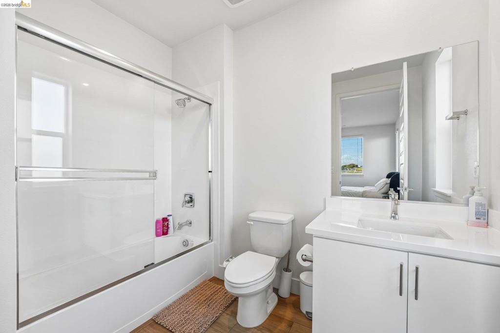 2388 Stanford St Property Photo 26