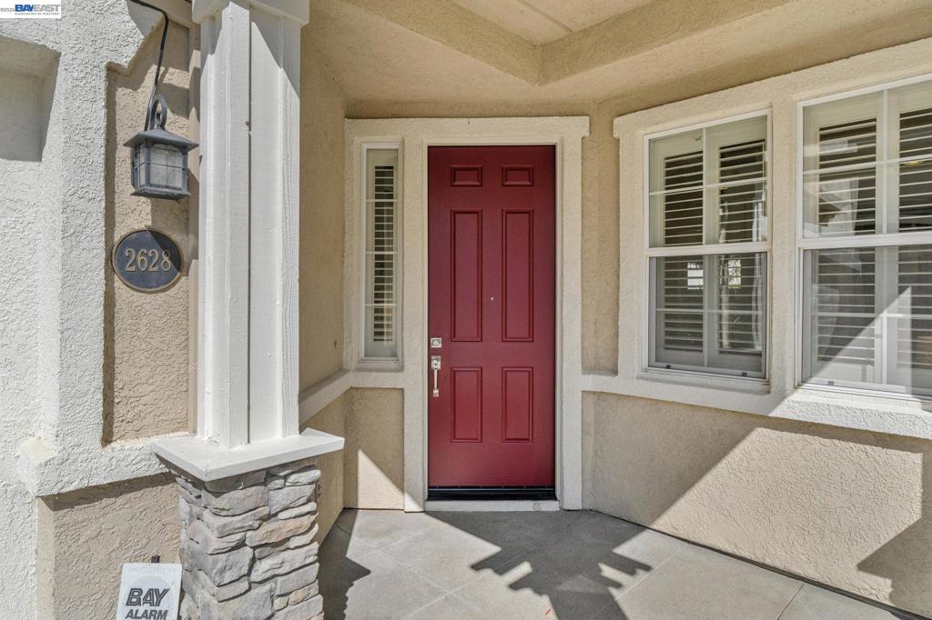 2628 Photinia Ct Property Photo 3