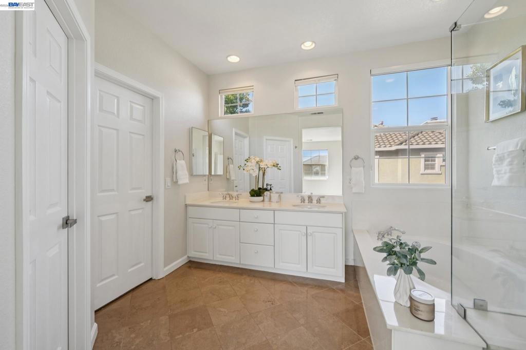2628 Photinia Ct Property Photo 39