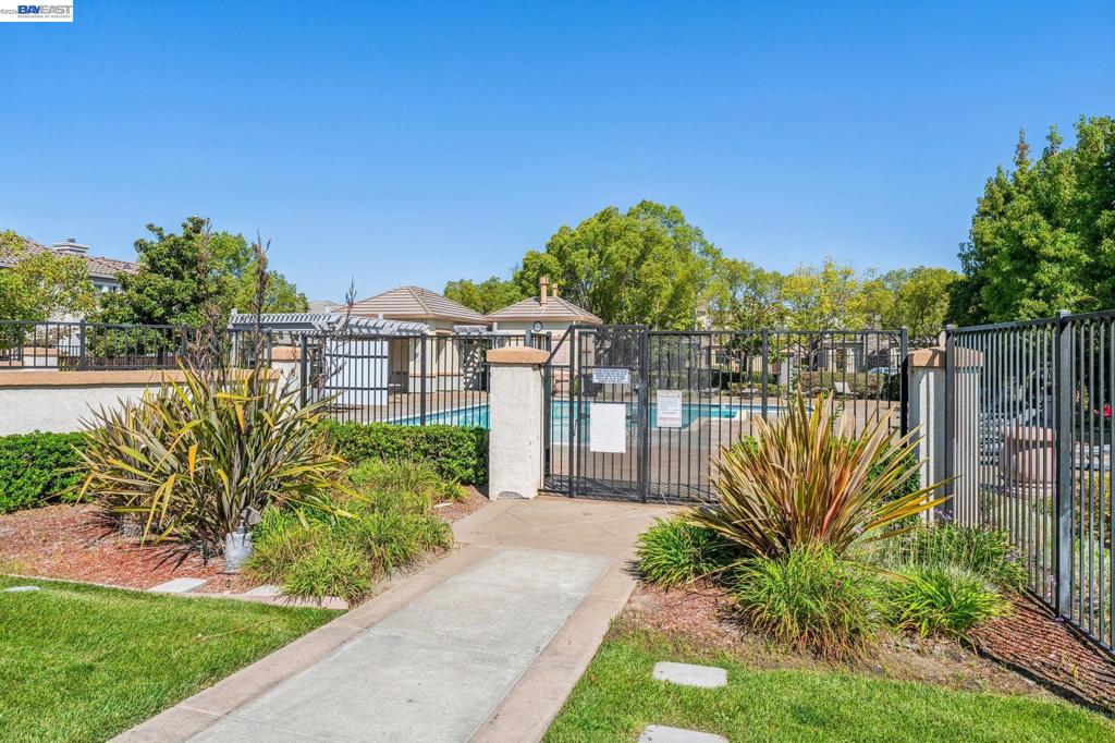2628 Photinia Ct Property Photo 72