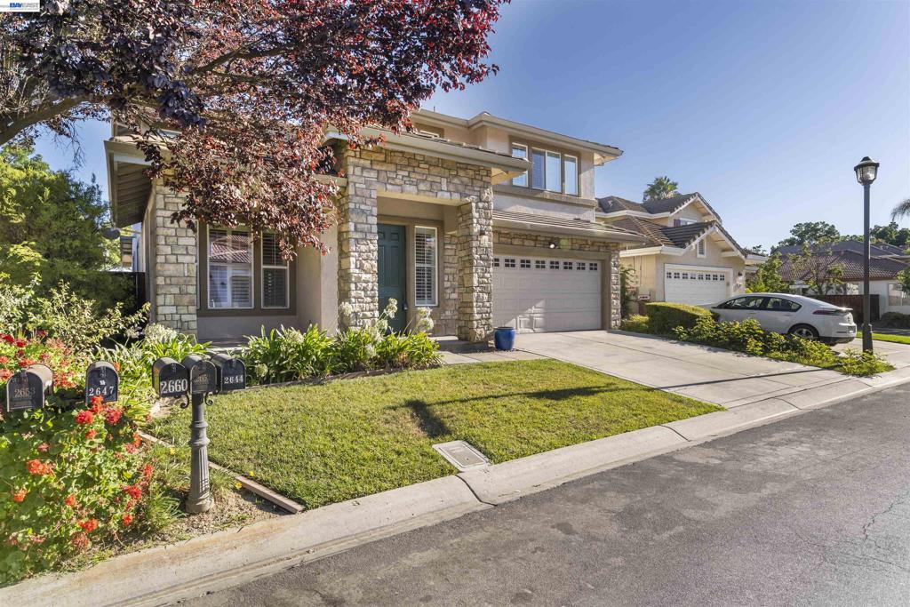 2652 Crescent Way Property Photo 1