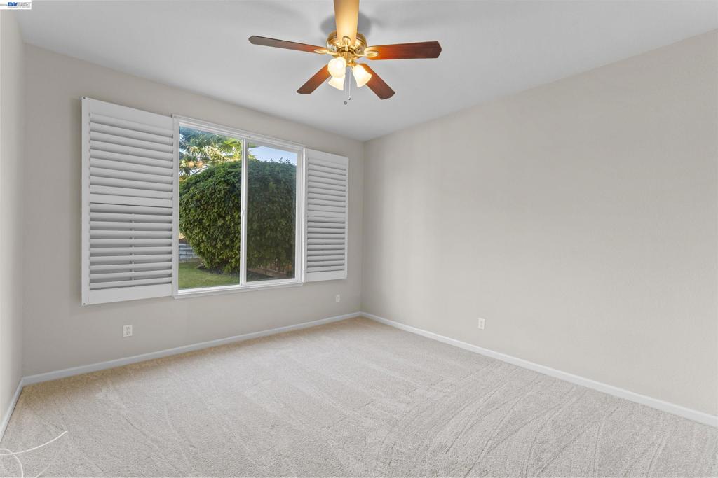 2652 Crescent Way Property Photo 23