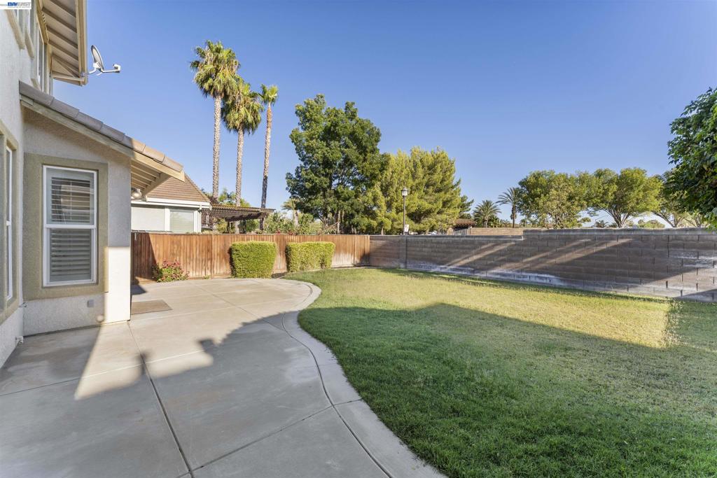 2652 Crescent Way Property Photo 54