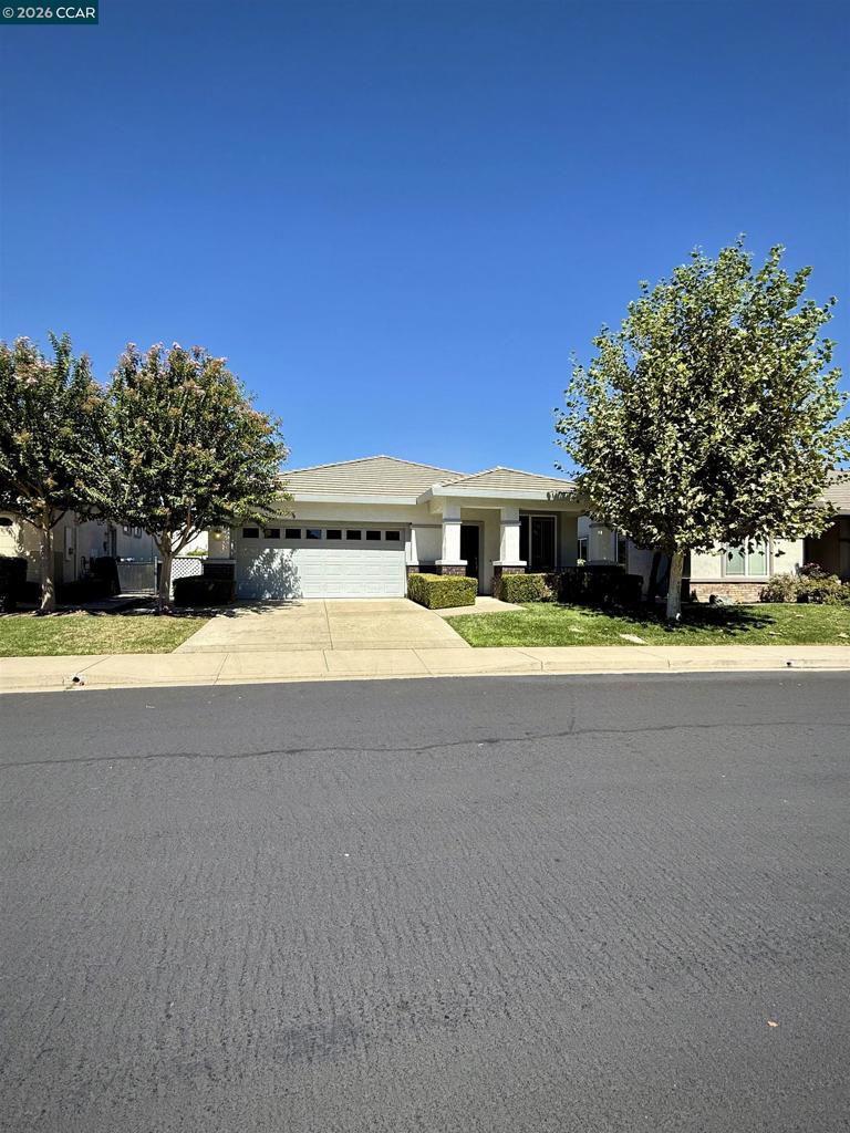 1010 Centennial Dr Property Photo 1