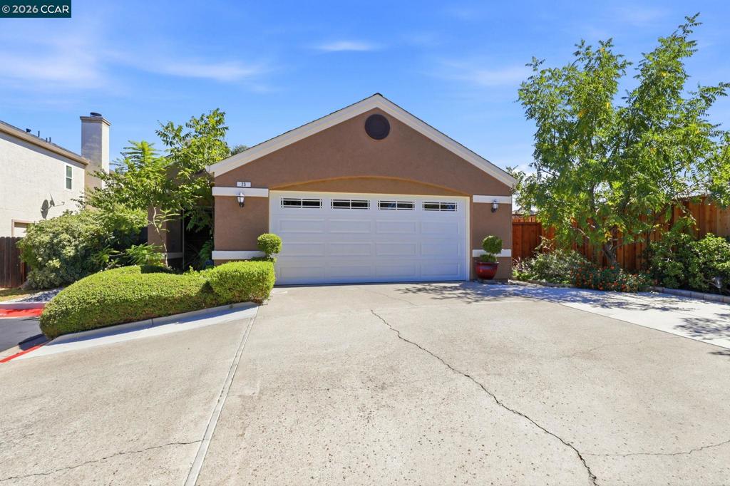 25 Sparrow Hawk Ct. Property Photo 2