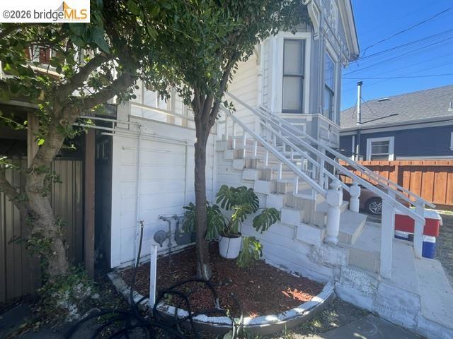 615 Maud Ave Property Photo 2