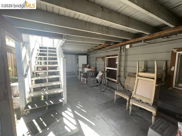 615 Maud Ave Property Photo 8