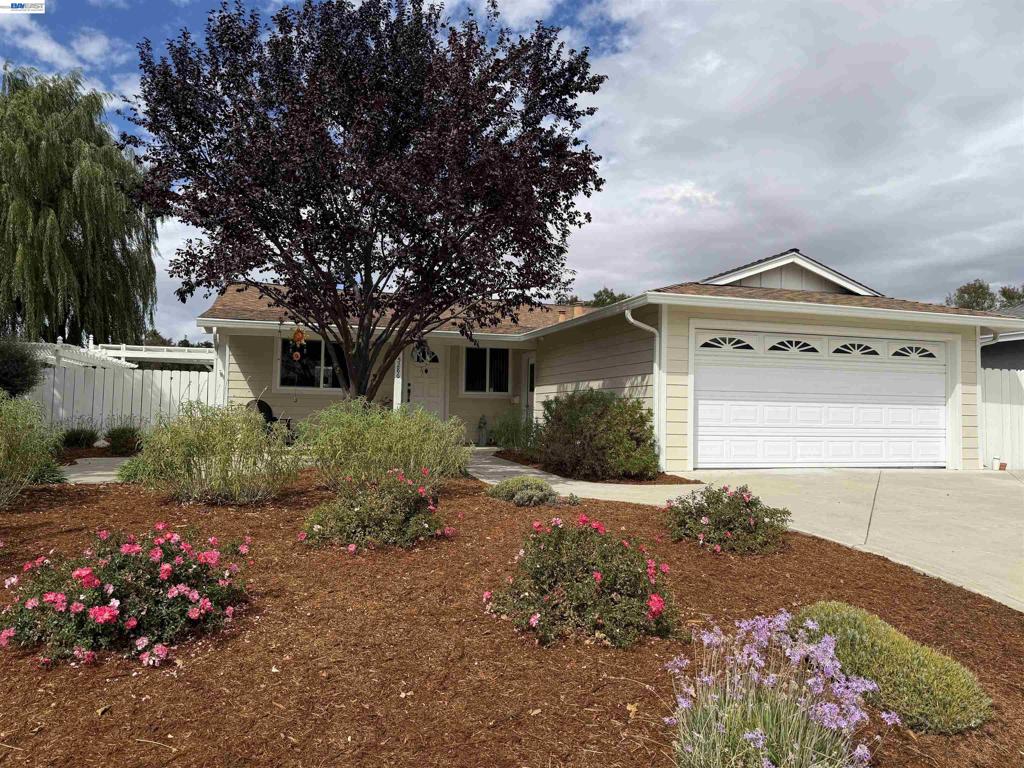 5286 Lilac Ave Property Photo 1