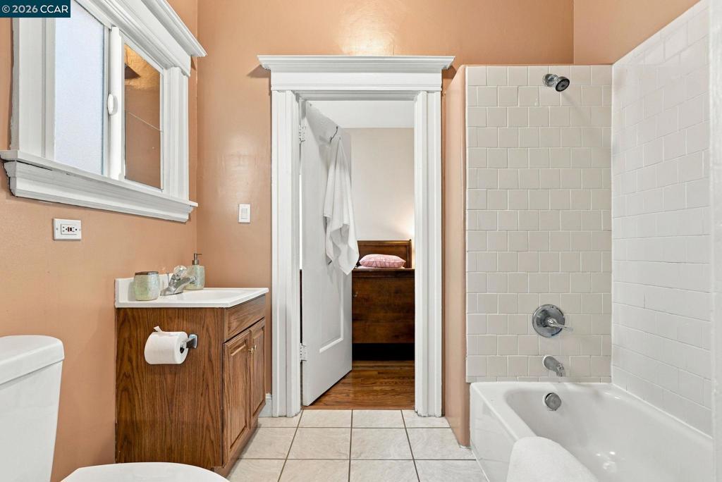 3334 Harrison St Property Photo 28