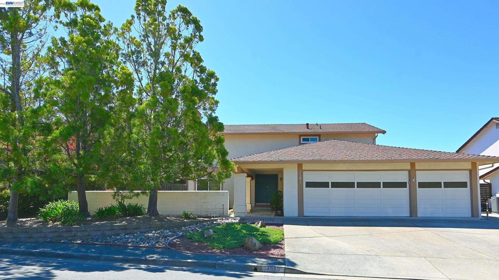 3585 Deer Park Ct Property Photo 1