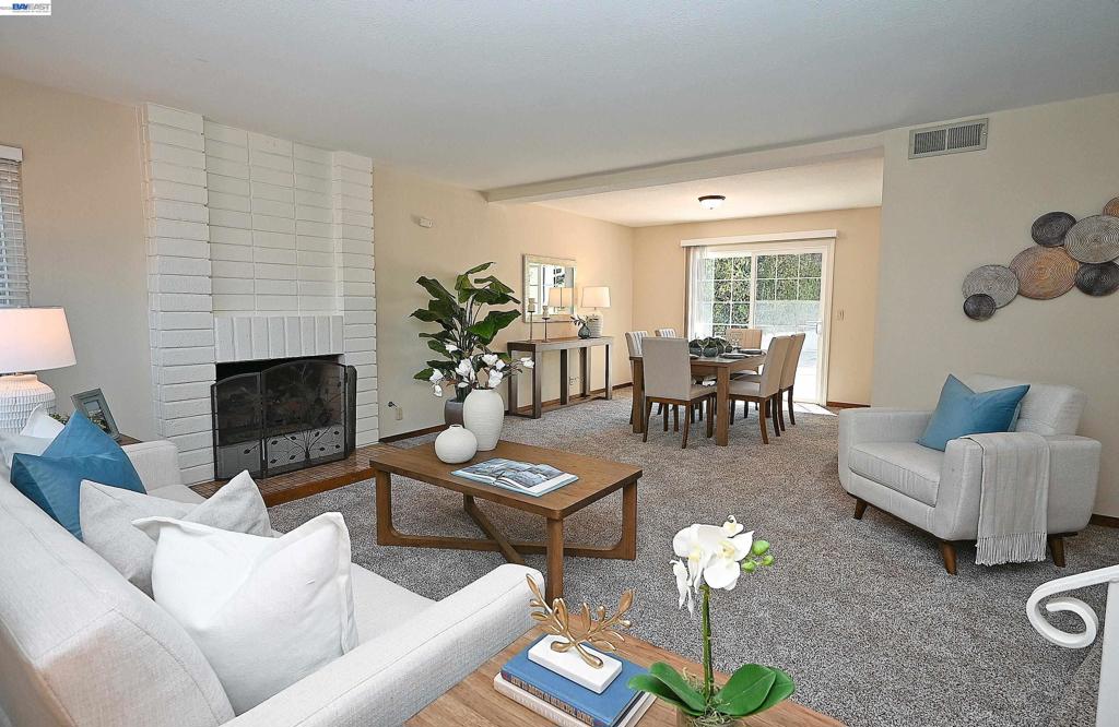 3585 Deer Park Ct Property Photo 4