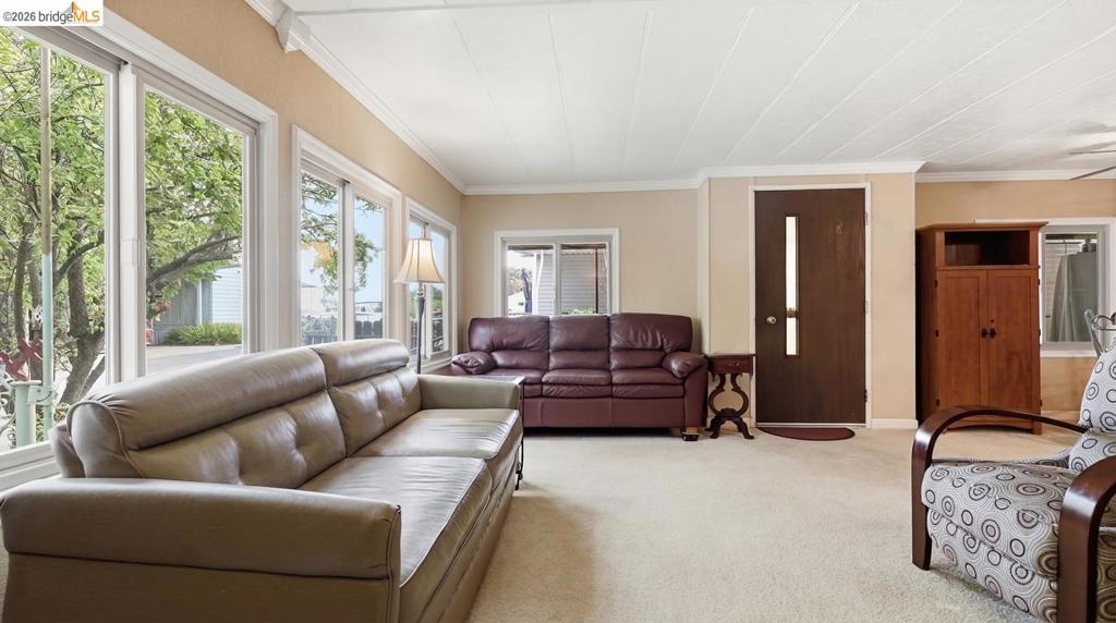 1742 W Harbor Drive Property Photo 7