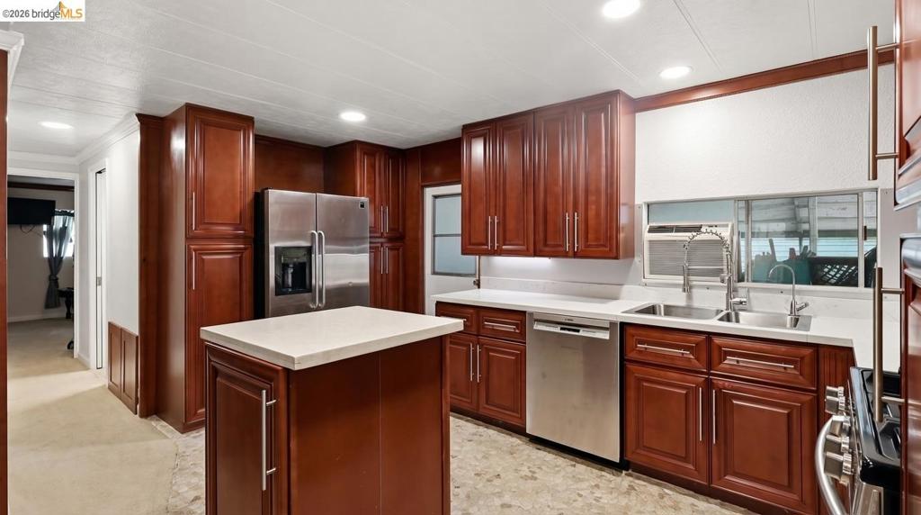 1742 W Harbor Drive Property Photo 12