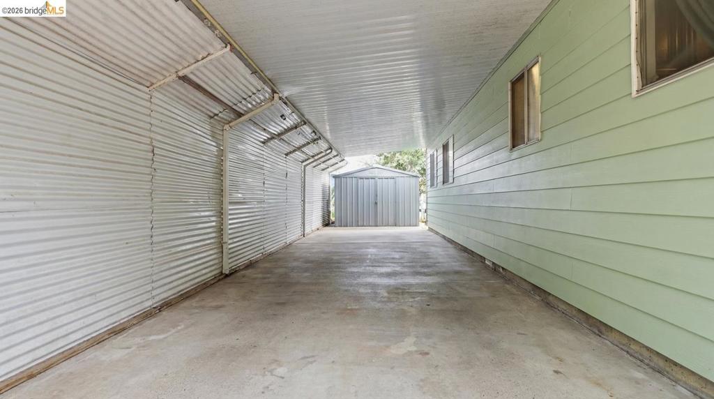 1742 W Harbor Drive Property Photo 24