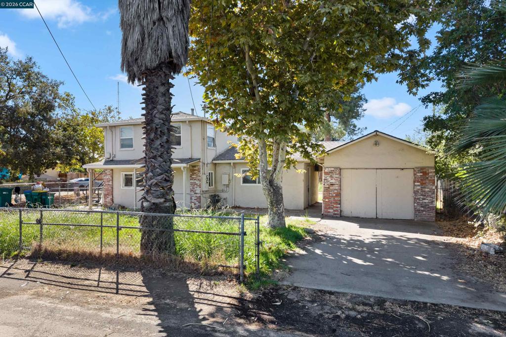 2150 Michael E Ave Property Photo 6