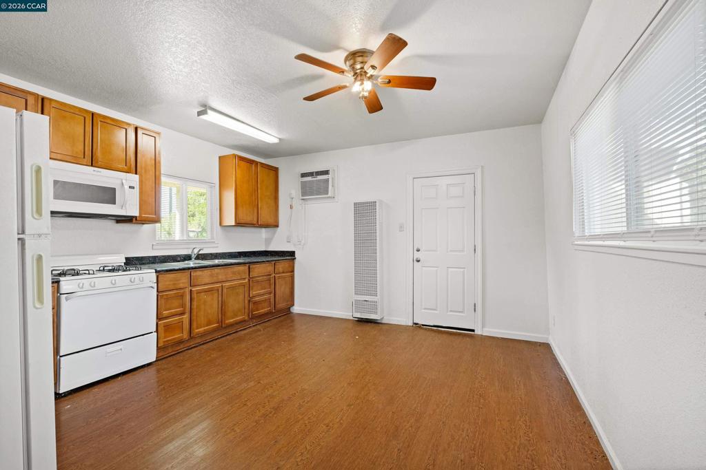 2150 Michael E Ave Property Photo 10