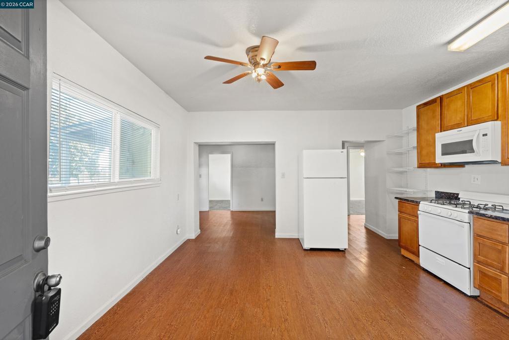 2150 Michael E Ave Property Photo 11