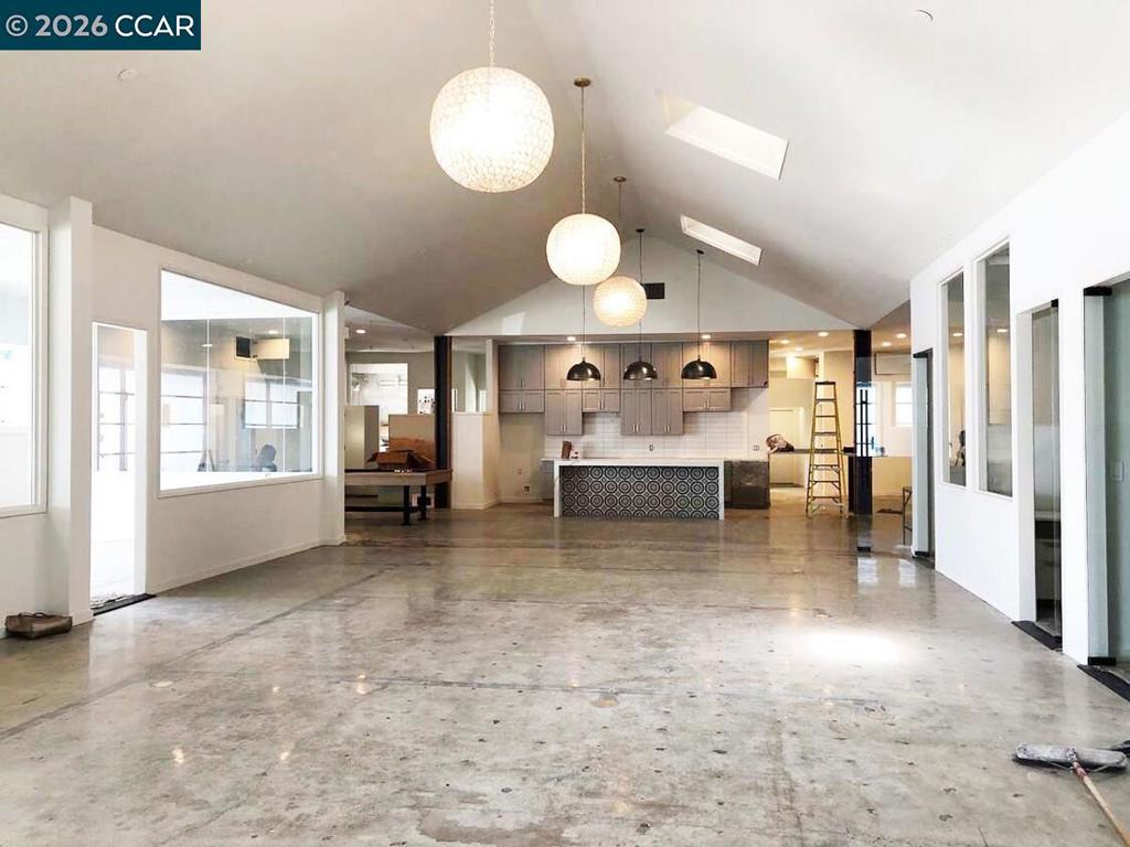 4200 Broadway Property Photo 7