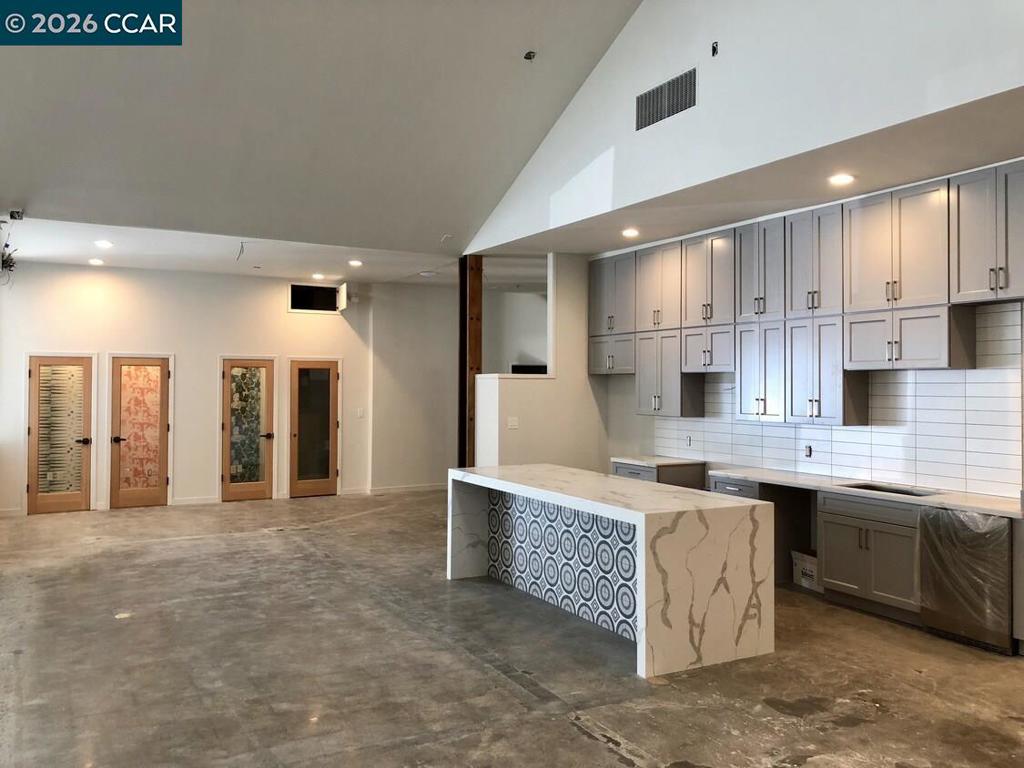 4200 Broadway Property Photo 10