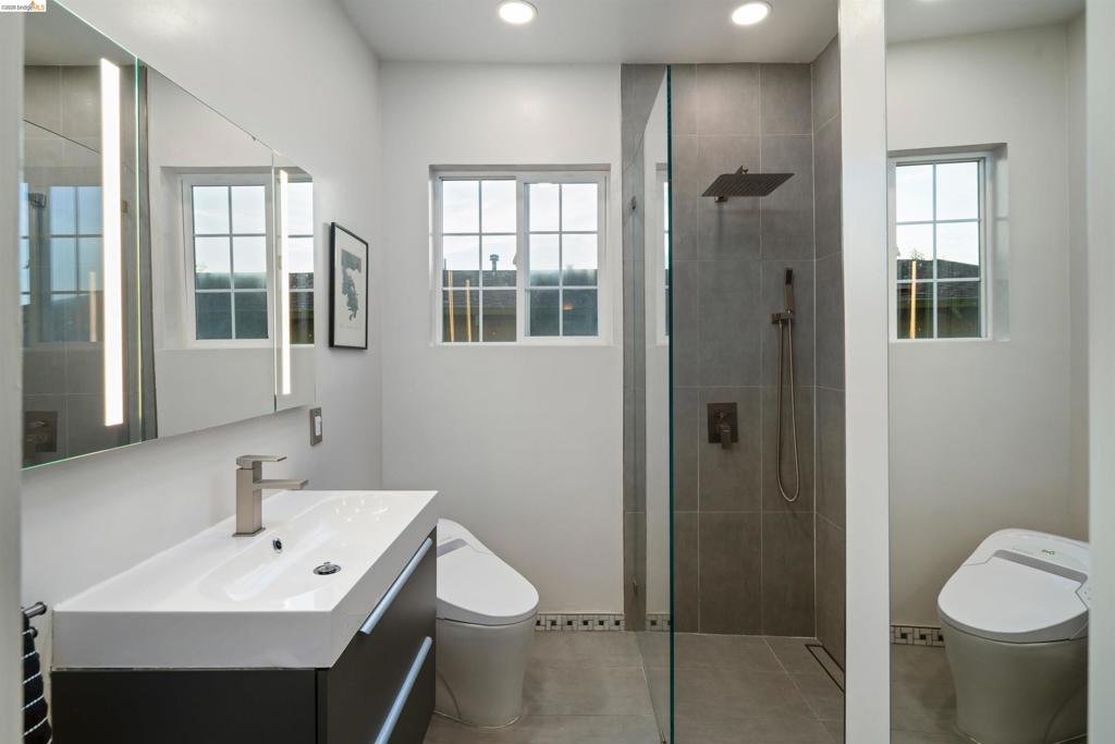 1220 Channing Way Property Photo 27