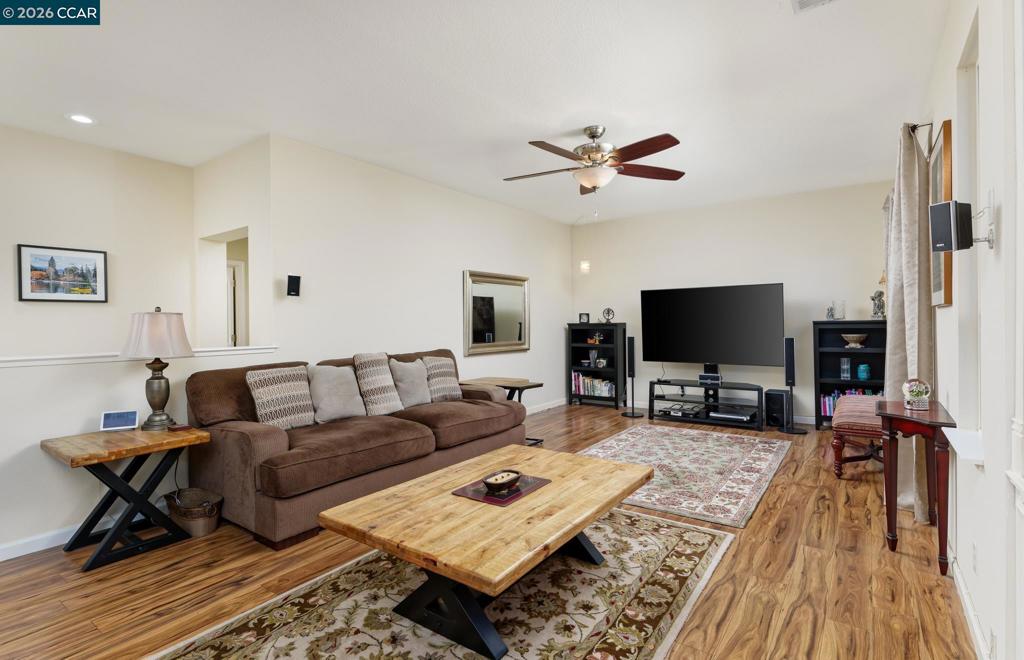 1315 Oak Crest Way Property Photo 12