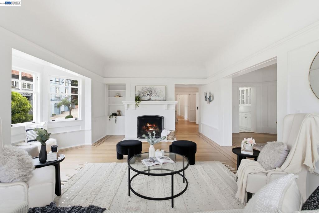 2404 Divisadero St Property Photo 4