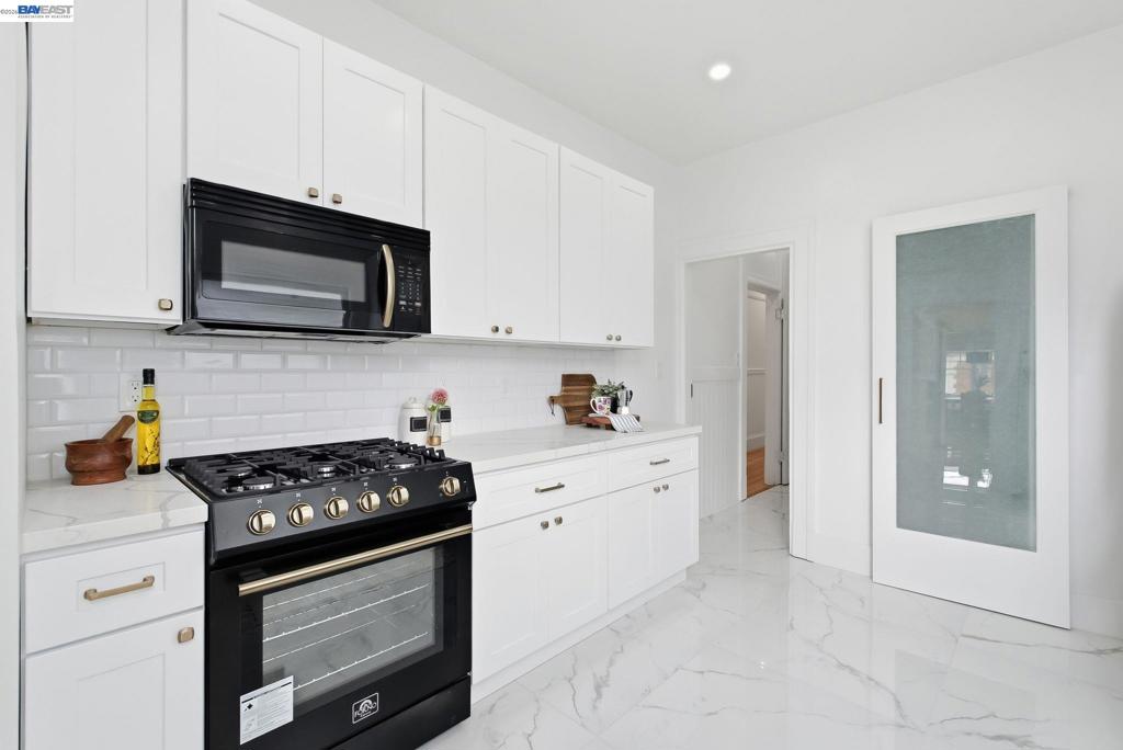 2404 Divisadero St Property Photo 19
