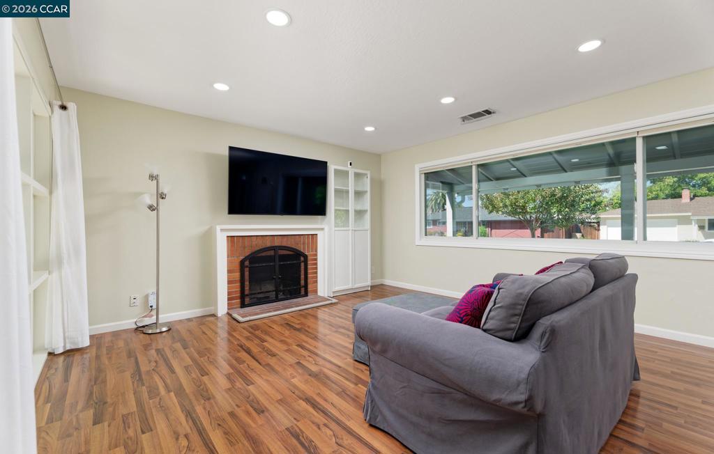 3230 Stanley Ct Property Photo 4