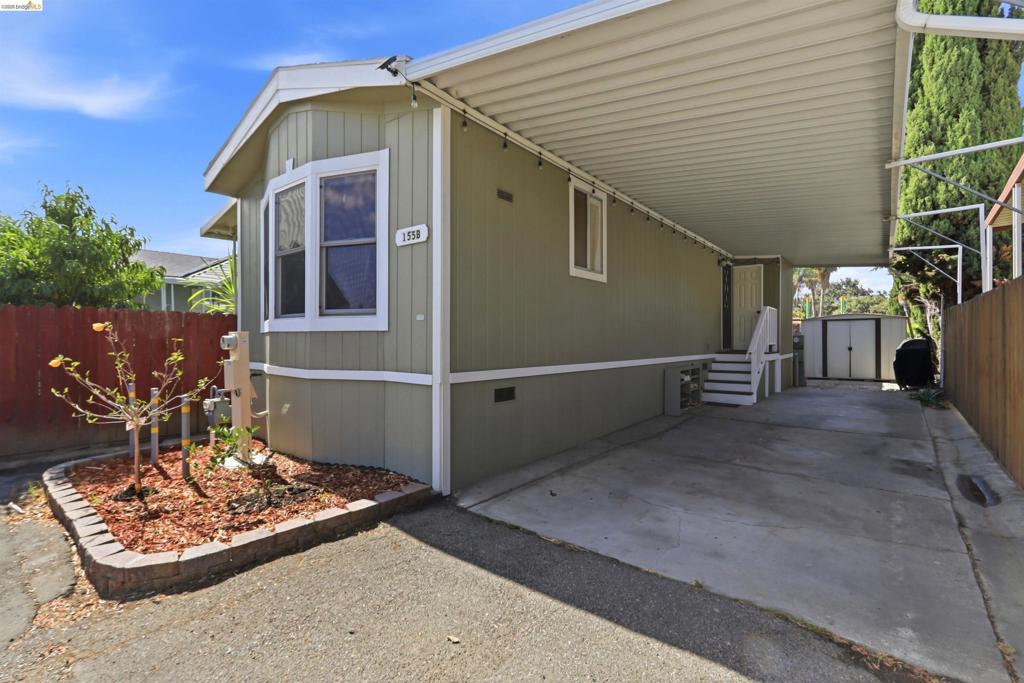 200 Ford Rd Spc 155b Property Photo 2