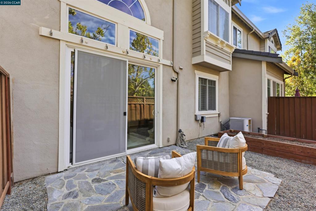 419 Sutton Cir Property Photo 32
