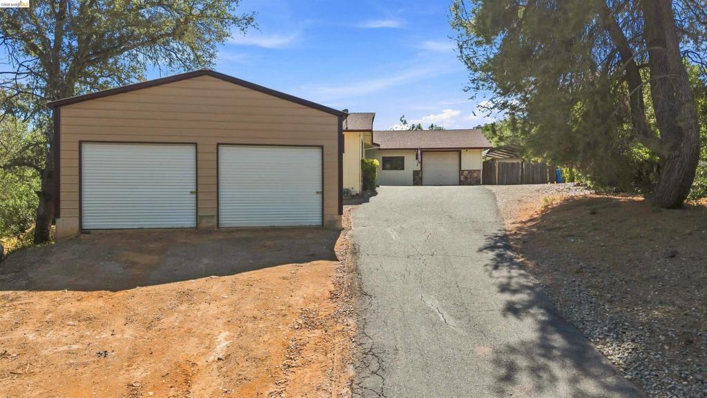 1240 Suzanne Dr Property Photo 39