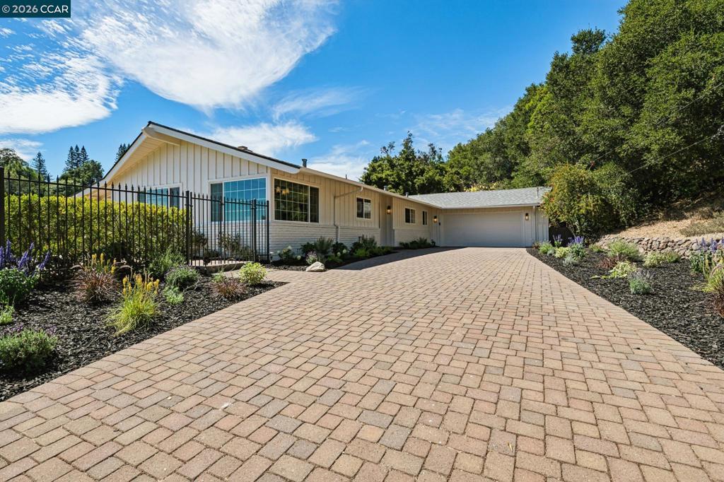 37 Chapel Dr. Property Photo 1