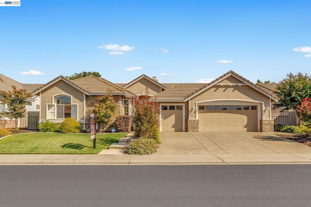 5040 Green Grove Ln Property Photo 1