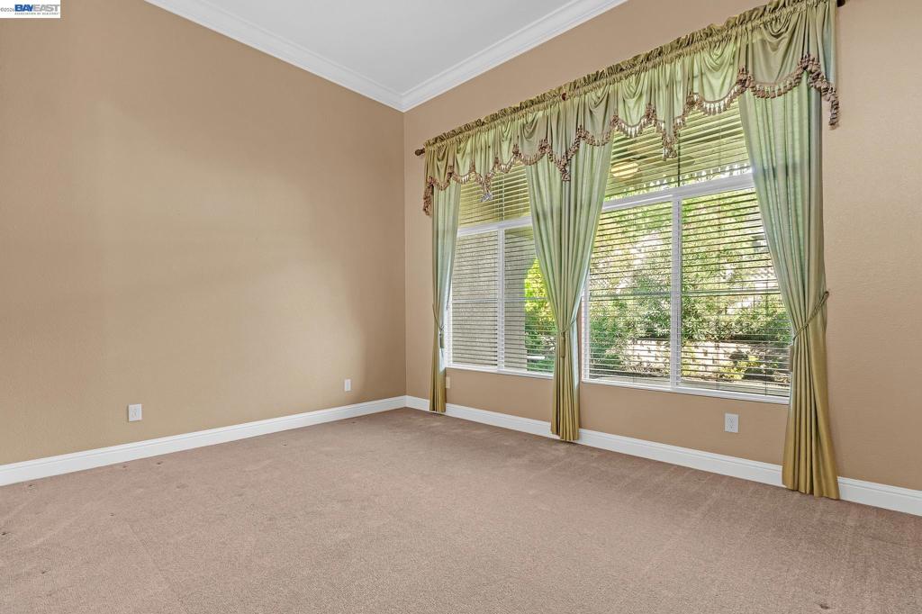 5040 Green Grove Ln Property Photo 6