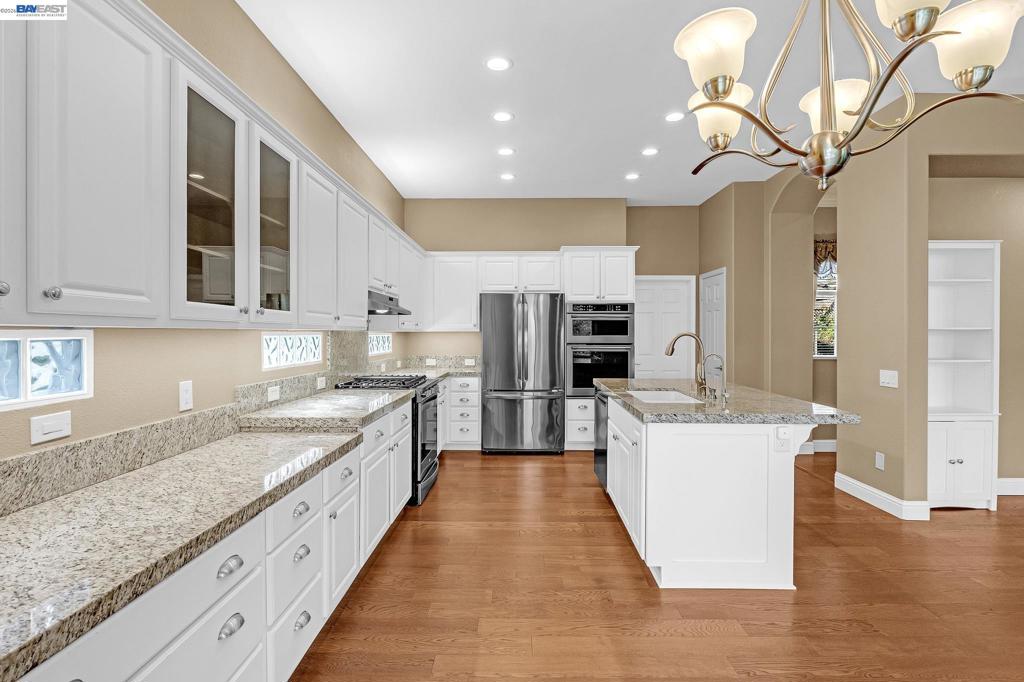 5040 Green Grove Ln Property Photo 13